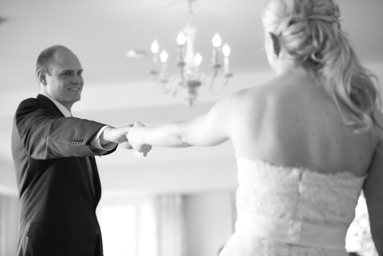 The Oaks Waterfront Inn Wedding Photos - Jess and Chris by Liz and Ryan (5)