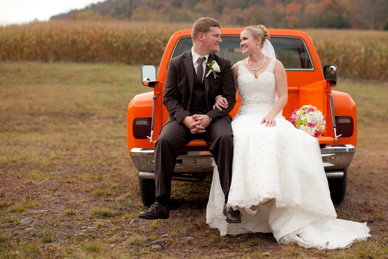 Kellie-and-Matt-PA-Barn-Wedding-Rustic-Country-Wedding-Photos (18)