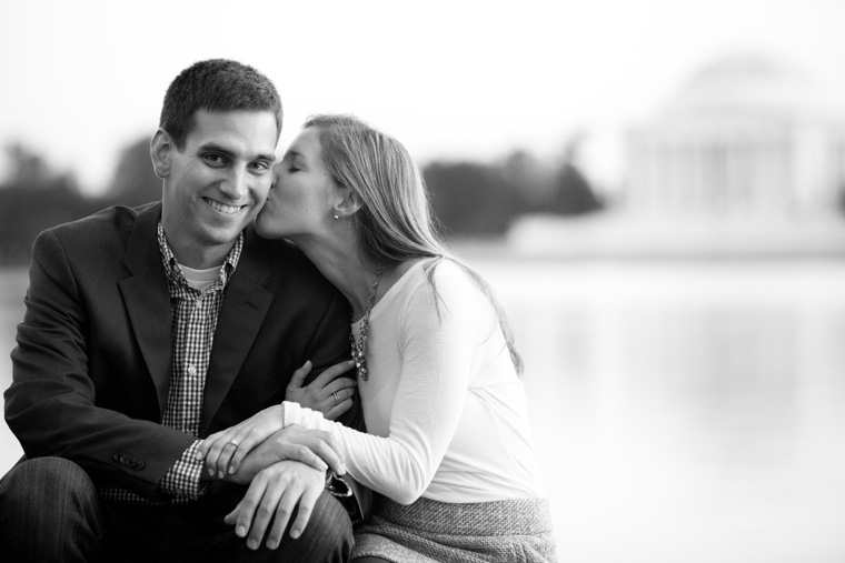 DC Engagement Session Jefferson Monument Washington DC Fall Engagement Session Photos by Liz and Ryan Photos (4)