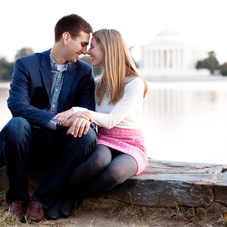 DC Engagement Session Jefferson Monument Washington DC Fall Engagement Session Photos by Liz and Ryan Photos (3)