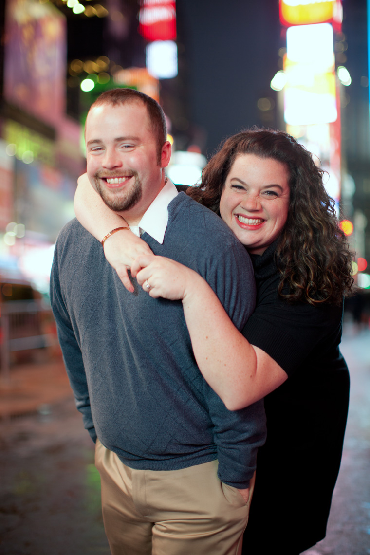 Christmas Engagement Session in NYC, New York City, NY, Rockefeller Center, Christmas Tree, Central Park, Macys, Times Square, The Rockefeller Center Christmas Tree, Christmas Market, Bethesda Fountain, The Plaza, 5th Avenue, Christmas Window Displays (7)