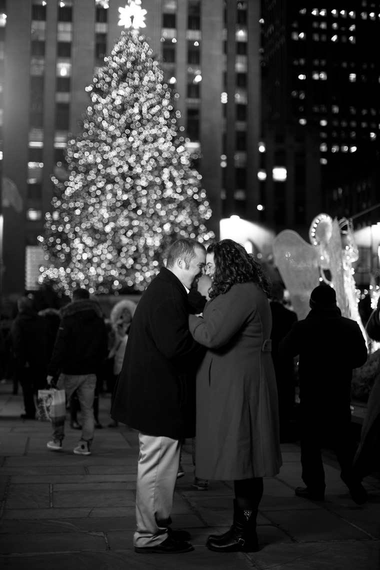 Christmas Engagement Session in NYC, New York City, NY, Rockefeller Center, Christmas Tree, Central Park, Macys, Times Square, The Rockefeller Center Christmas Tree, Christmas Market, Bethesda Fountain, The Plaza, 5th Avenue, Christmas Window Displays (1)