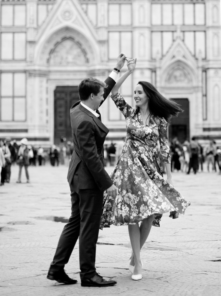Florence Italy Wedding and Engagement Photography Liz and Ryan The Duomo Santa Maria del Fiore Cathedral in Florence Firenze Finisterrae Bakery Italy Wedding and Engagement Photos by Liz and Ryan (11)