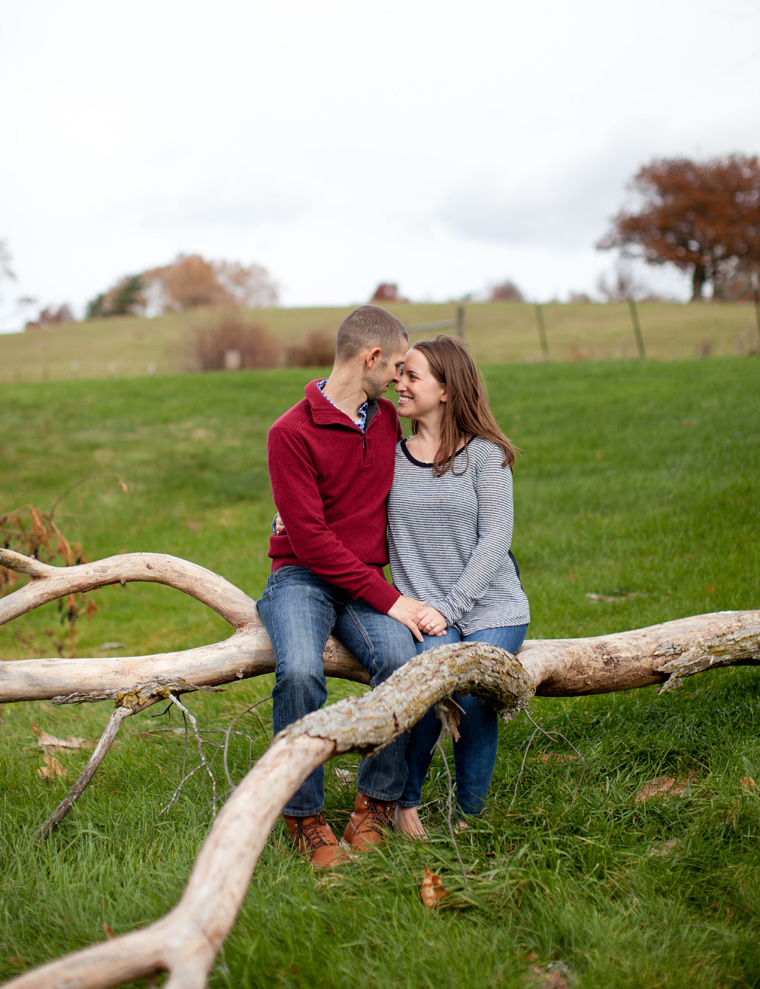 The-Barn-At-Gibbet-Hill-Boston-Massachusetts-Groton-MA-Gibbet-Hill-Grill-Engagement-Session-Photos-By-Liz-and-Ryan (2)