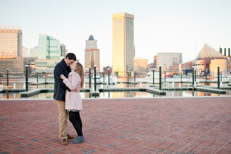 Baltimore-Maryland-Federal-Hill-Patterson-Park-Baltimore-City-Engagement-Session-Photos-by-Liz-and-Ryan (15)