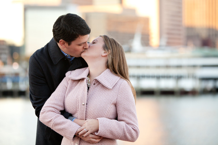 Baltimore-Maryland-Federal-Hill-Patterson-Park-Baltimore-City-Engagement-Session-Photos-by-Liz-and-Ryan (10)