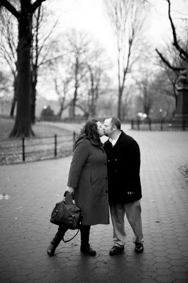 Christmas Engagement Session in NYC, New York City, NY, Rockefeller Center, Christmas Tree, Central Park, Macys, Times Square, The Rockefeller Center Christmas Tree, Christmas Market, Bethesda Fountain, The Plaza, 5th Avenue, Christmas Window Displays (24)