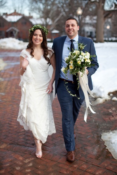 St Johns College McDowell Hall Randall Hall Annapolis Maryland Winter Wedding Snow Wedding and Engagement Photography Classic Romantic Photos by Liz and Ryan (24)