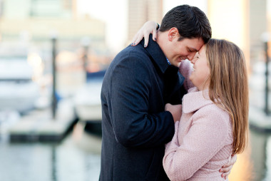 Baltimore-Maryland-Federal-Hill-Patterson-Park-Baltimore-City-Engagement-Session-Photos-by-Liz-and-Ryan (12)